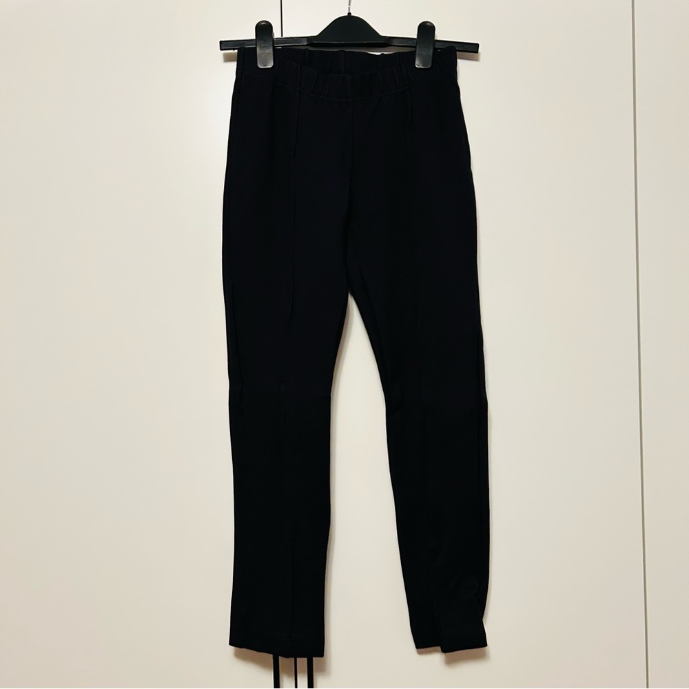Lilly Pulitzer Black skinny pants / leggings with front seam
